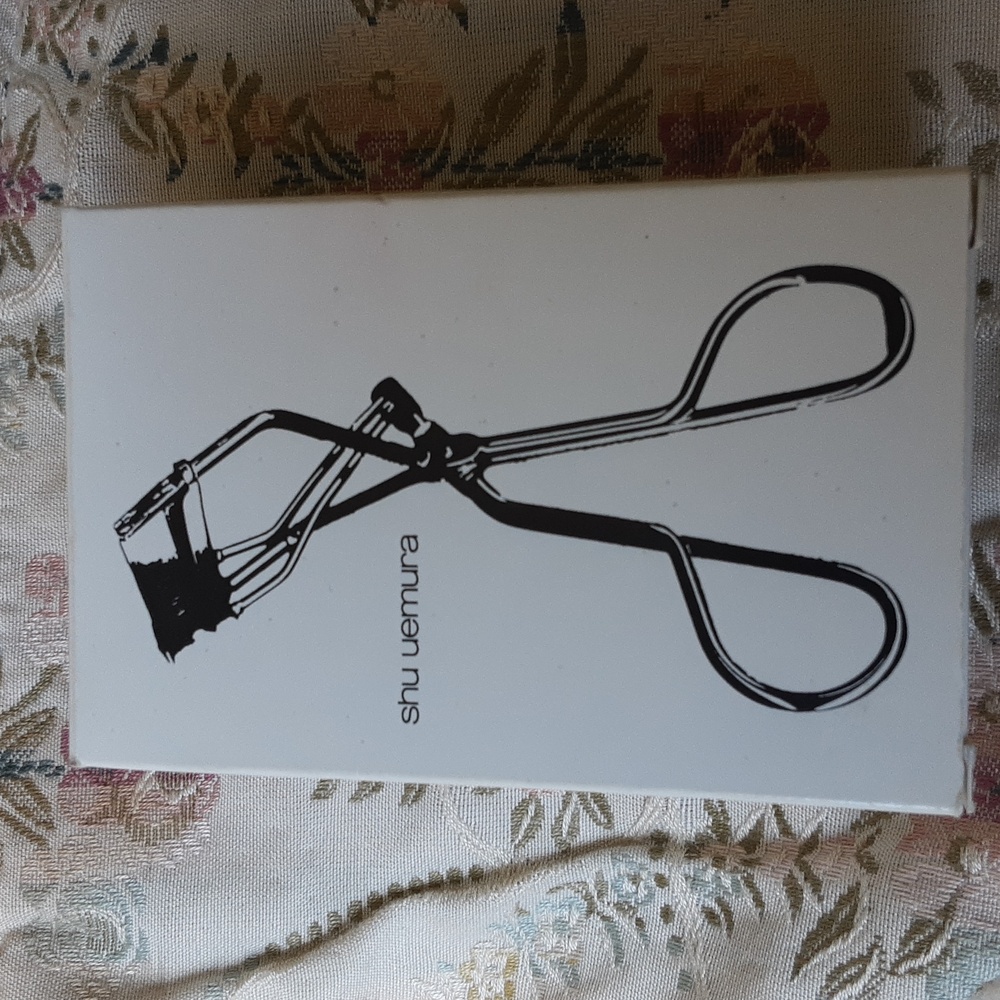 shu uemura eyelash curler